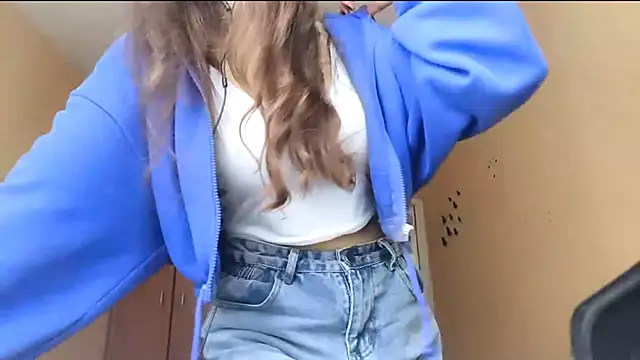 Kimixoo online show from 10.28.25