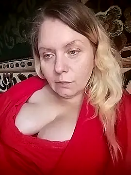 Snapshot of Lana-murr chatting on 11.24.25 Lana-murr online show from 11.24.25