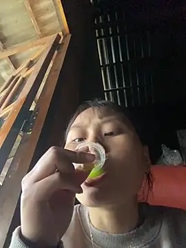 Snapshot of Sophia-123 chatting on 11.12.25 Sophia-123 online show from 11.12.25