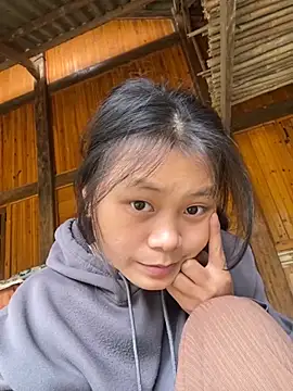 Snapshot of Sophia-123 chatting on 11.24.25 Sophia-123 online show from 11.24.25