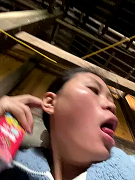 Snapshot of Sophia-123 chatting on 12.17.25 Sophia-123 online show from 12.17.25