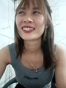 Snapshot of Em_xinh01 chatting on 06.11.26 Em xinh01 online show from 06.11.26