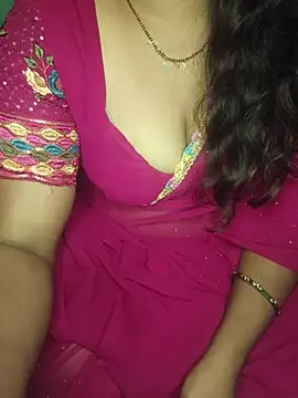 Snapshot of shreyareddy99 chatting on 10.30.25 shreyareddy99 online show from 10.30.25