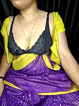 Snapshot of shreyareddy99 chatting on 02.04.26 shreyareddy99 online show from 02.04.26