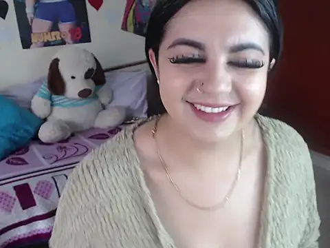 Snapshot of EmmilyConnor chatting on 11.19.25 EmmilyConnor online show from 11.19.25