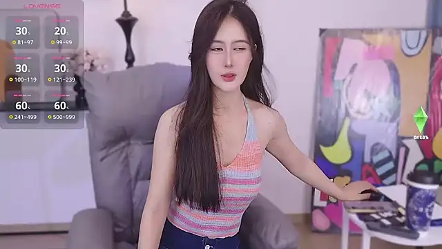 Snapshot of JoJo-ovo chatting on 11.13.25 JoJo-ovo online show from 11.13.25