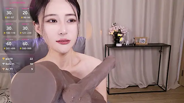 Snapshot of JoJo-ovo chatting on 11.25.25 JoJo-ovo online show from 11.25.25