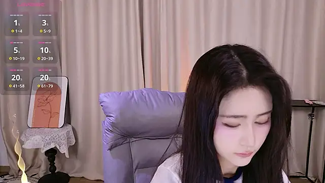 Snapshot of JoJo-ovo chatting on 11.26.25 JoJo-ovo online show from 11.26.25