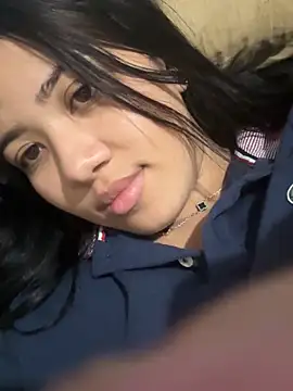 Snapshot of morenahhwy chatting on 11.25.25 morenahhwy online show from 11.25.25