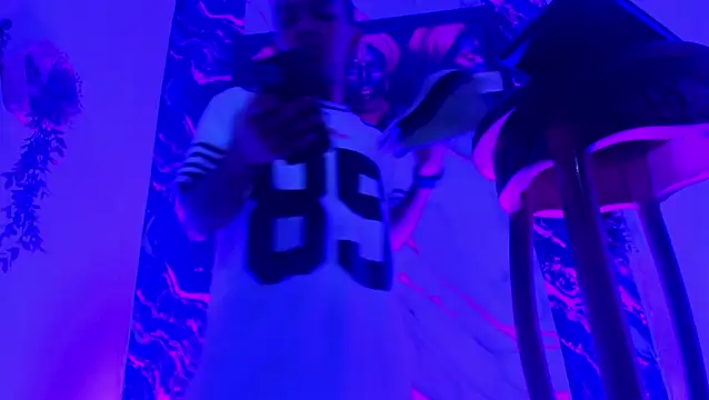 Snapshot of wild_best chatting on 02.23.26 wild best online show from 02.23.26