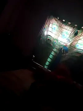 Snapshot of Laal_Parilove chatting on 11.11.25 Laal Parilove online show from 11.11.25