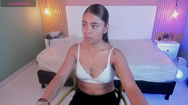 SoffiaDams2 online show from 11.02.25