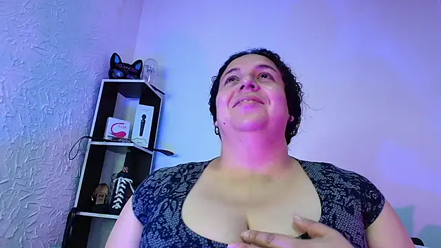 Natasha Amber online show from 11.18.25