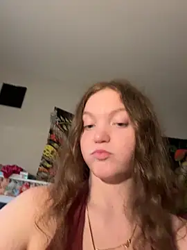 Snapshot of stonerbaby chatting on 10.31.25 stonerbaby online show from 10.31.25