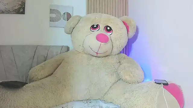 Snapshot of little_emiily_ chatting on 11.14.25 little emiily online show from 11.14.25