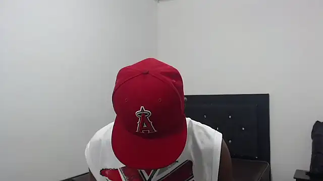 Snapshot of braulioth chatting on 11.21.25 braulioth online show from 11.21.25