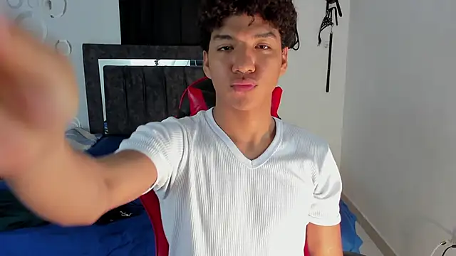 Maximiliano Khalil online show from 01.05.26