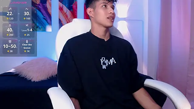 KamiSuarez online show from 03.17.26