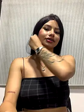 Kim Luna1 online show from 12.14.25