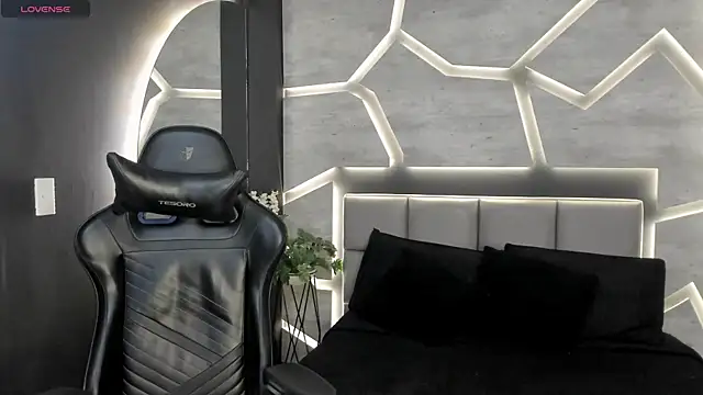 Snapshot of DakotaRussell_ chatting on 01.06.26 DakotaRussell online show from 01.06.26