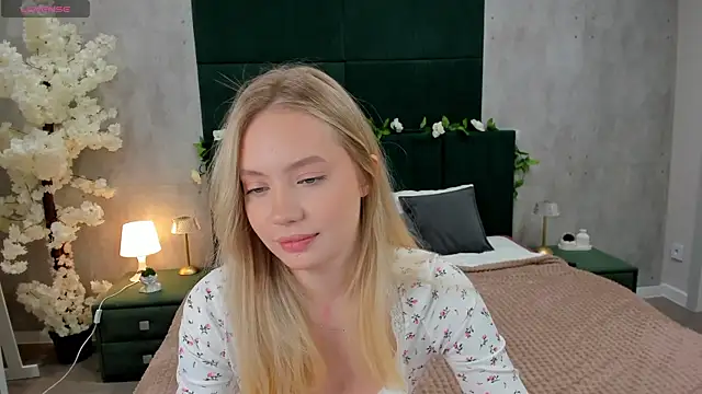 Melanie Ryer online show from 11.14.25