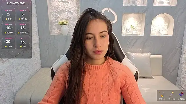 Snapshot of Nikka_Tx chatting on 11.21.25 Nikka Tx online show from 11.21.25