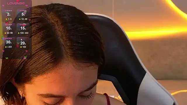 Snapshot of Nikka_Tx chatting on 12.20.25 Nikka Tx online show from 12.20.25