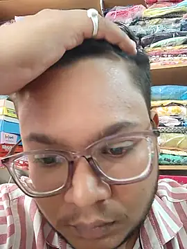 Snapshot of playboy210600 chatting on 10.29.25 playboy210600 online show from 10.29.25