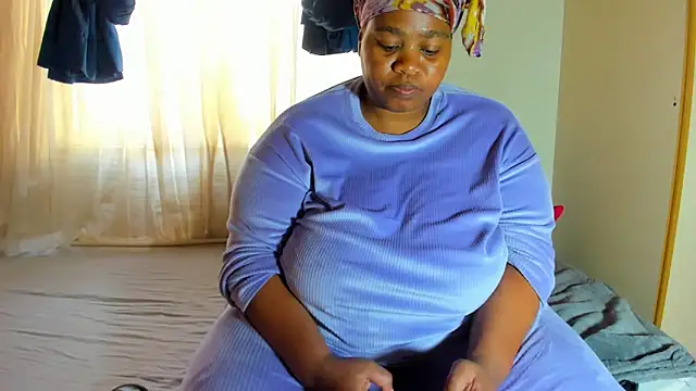 ThickLeeyanaXX online show from 06.12.26