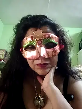 Snapshot of LOVE__RANI chatting on 11.05.25 LOVE RANI online show from 11.05.25