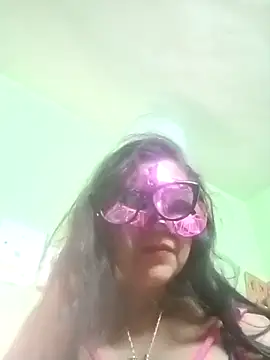 LOVE  RANI online show from 12.14.25