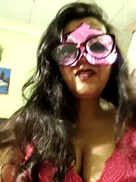 Snapshot of LOVE__RANI chatting on 07.06.26 LOVE RANI online show from 07.06.26