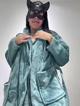 Snapshot of carolinedanger_ chatting on 11.06.25 carolinedanger online show from 11.06.25