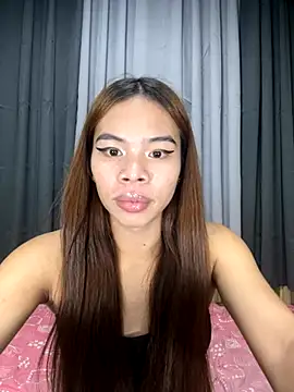 Snapshot of kierra_fox chatting on 12.03.25 kierra fox online show from 12.03.25