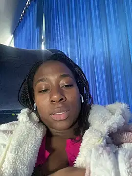 Snapshot of milarain chatting on 01.18.26 milarain online show from 01.18.26