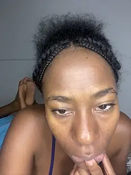 Snapshot of milarain chatting on 02.11.26 milarain online show from 02.11.26