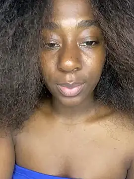 Snapshot of milarain chatting on 02.18.26 milarain online show from 02.18.26