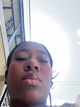 Snapshot of milarain chatting on 03.16.26 milarain online show from 03.16.26