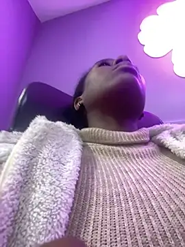 Snapshot of milarain chatting on 03.23.26 milarain online show from 03.23.26