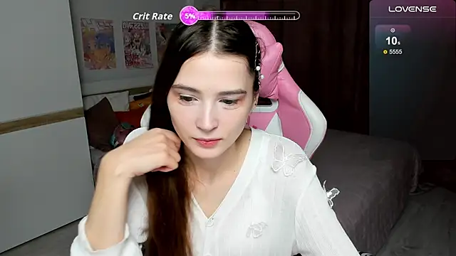 Hana Flo  online show from 12.05.25