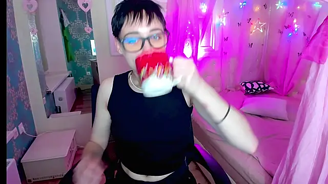 Snapshot of ErickaFetish chatting on 11.06.25 ErickaFetish online show from 11.06.25