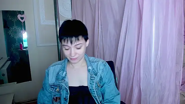 Snapshot of ErickaFetish chatting on 11.27.25 ErickaFetish online show from 11.27.25