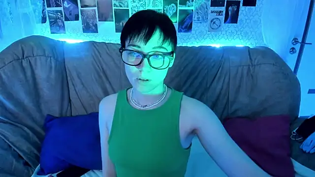 Snapshot of ErickaFetish chatting on 12.03.25 ErickaFetish online show from 12.03.25