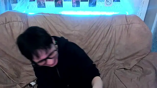 Snapshot of ErickaFetish chatting on 12.13.25 ErickaFetish online show from 12.13.25