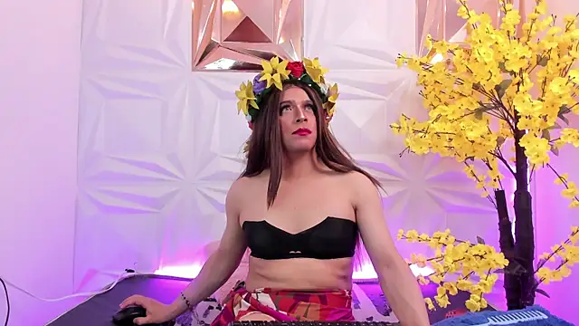 Snapshot of NovaNight_ chatting on 11.03.25 NovaNight online show from 11.03.25