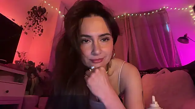 SpicyLunaaa online show from 05.09.26