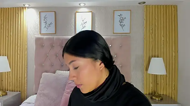 KamyGlam online show from 07.11.26