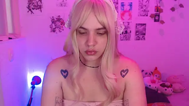 Snapshot of reiko_doll chatting on 11.14.25 reiko doll online show from 11.14.25