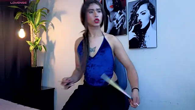 Snapshot of Flor_Gil chatting on 11.11.25 Flor Gil online show from 11.11.25