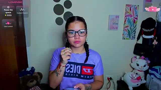 Emma boo online show from 11.19.25